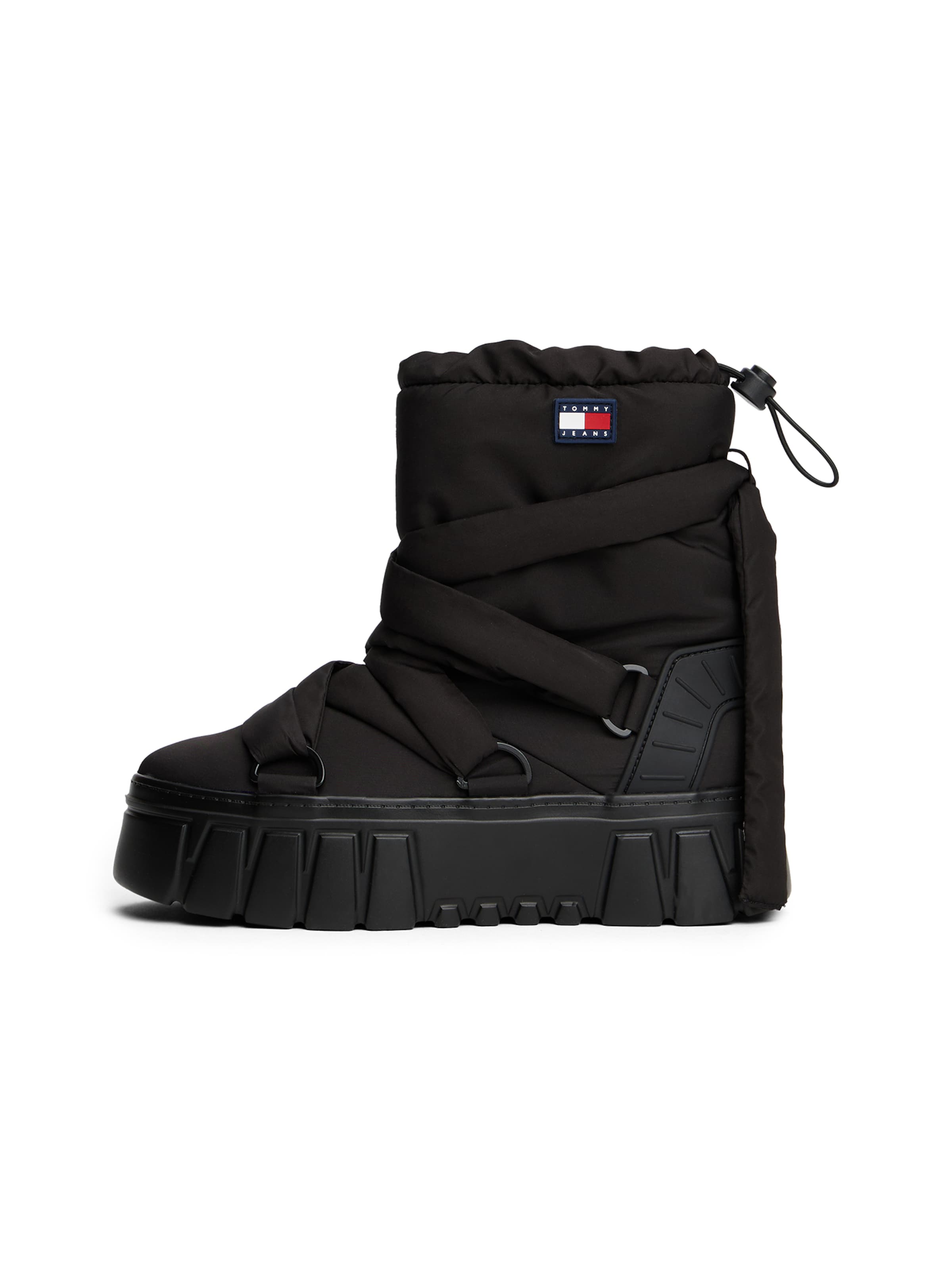 Tommy Jeans Snow boots in Black: front