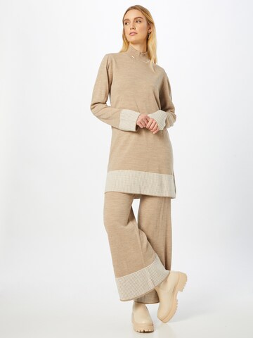 Completo pantalone di Trendyol in beige