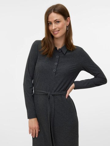 Robe MAMALICIOUS en gris