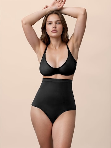 Hiccup Shaping pant in Black