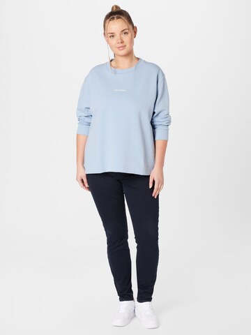 Calvin Klein Curve Sweatshirt in Blau