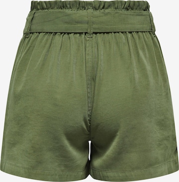 ONLY Loosefit Élére vasalt nadrágok 'ARIS' - zöld