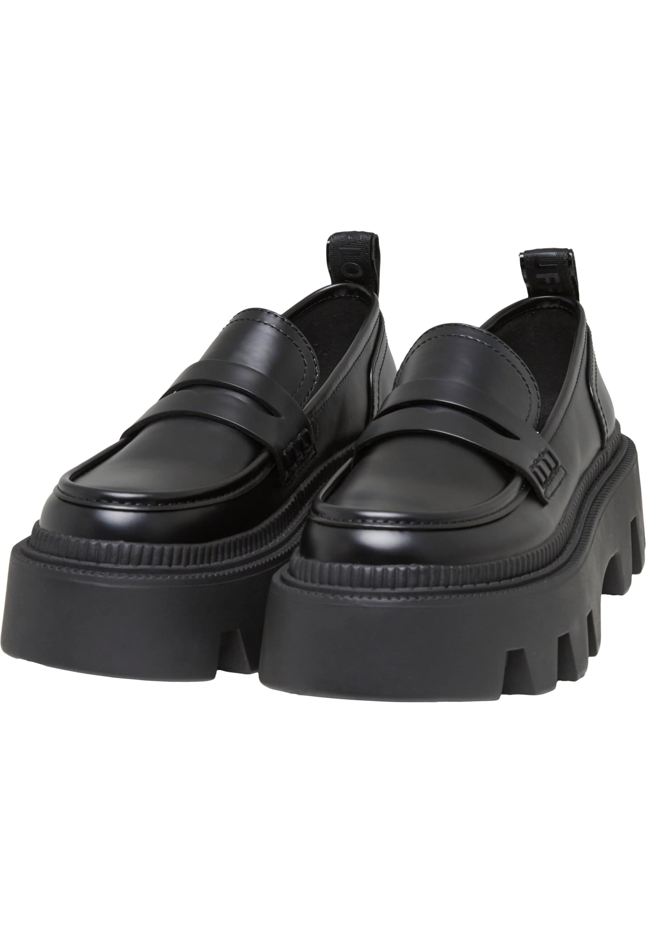 BUFFALO Slip-ons 'Flora' in Black