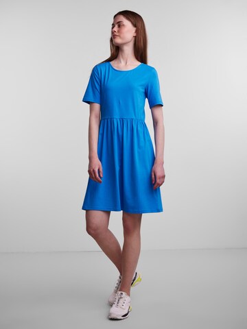 mėlyna PIECES Suknelė 'Jyti'