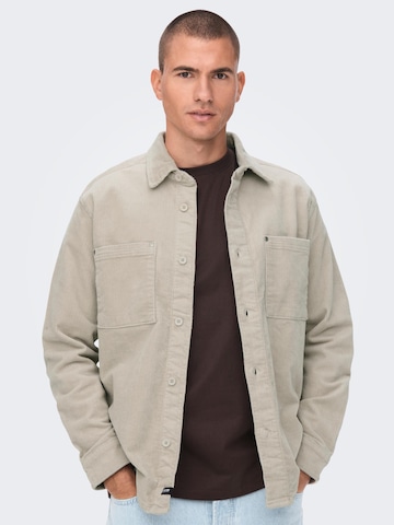 Only & Sons - Ajuste confortable Camisa 'Track' en gris: frente