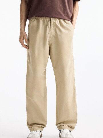 Pull&Bear Regular Trousers in Brown: front