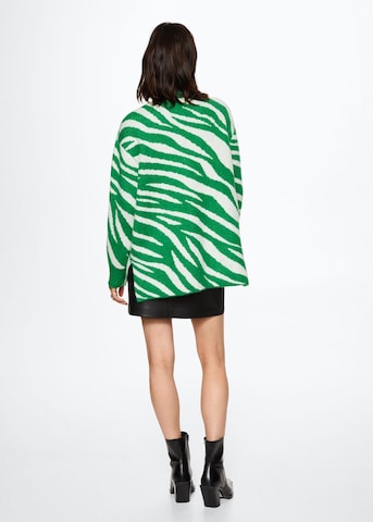 Geacă tricotată 'zebry' de la MANGO pe verde