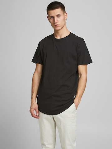 Tricou 'Noa' de la JACK & JONES pe negru: față