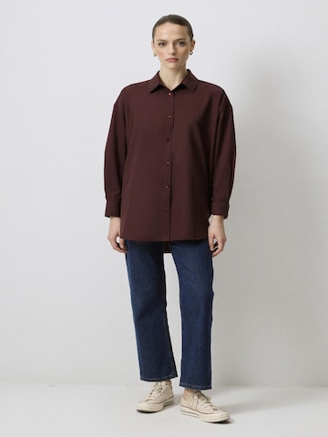 Touche Prive Shirt in Red