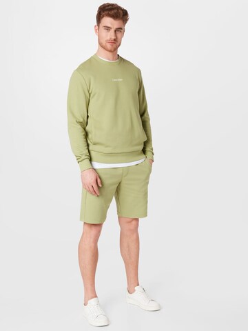 Calvin Klein Regular Pants in Green