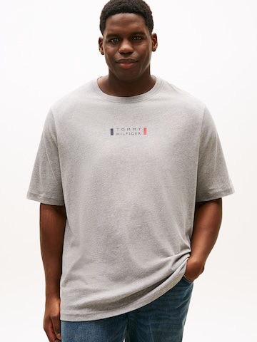 Tommy Hilfiger Big & Tall T-Shirt 'BRAND LOVE' in Grau: Vorderseite