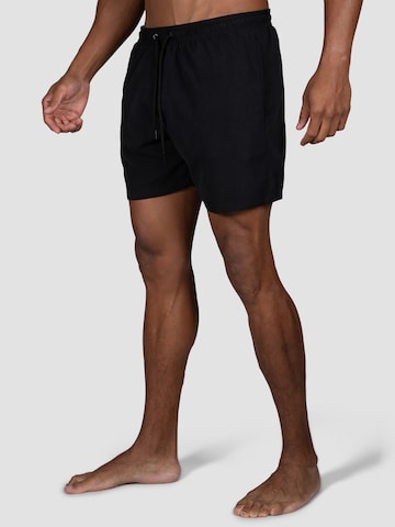 Regular Shorts de bain MOROTAI en noir : devant