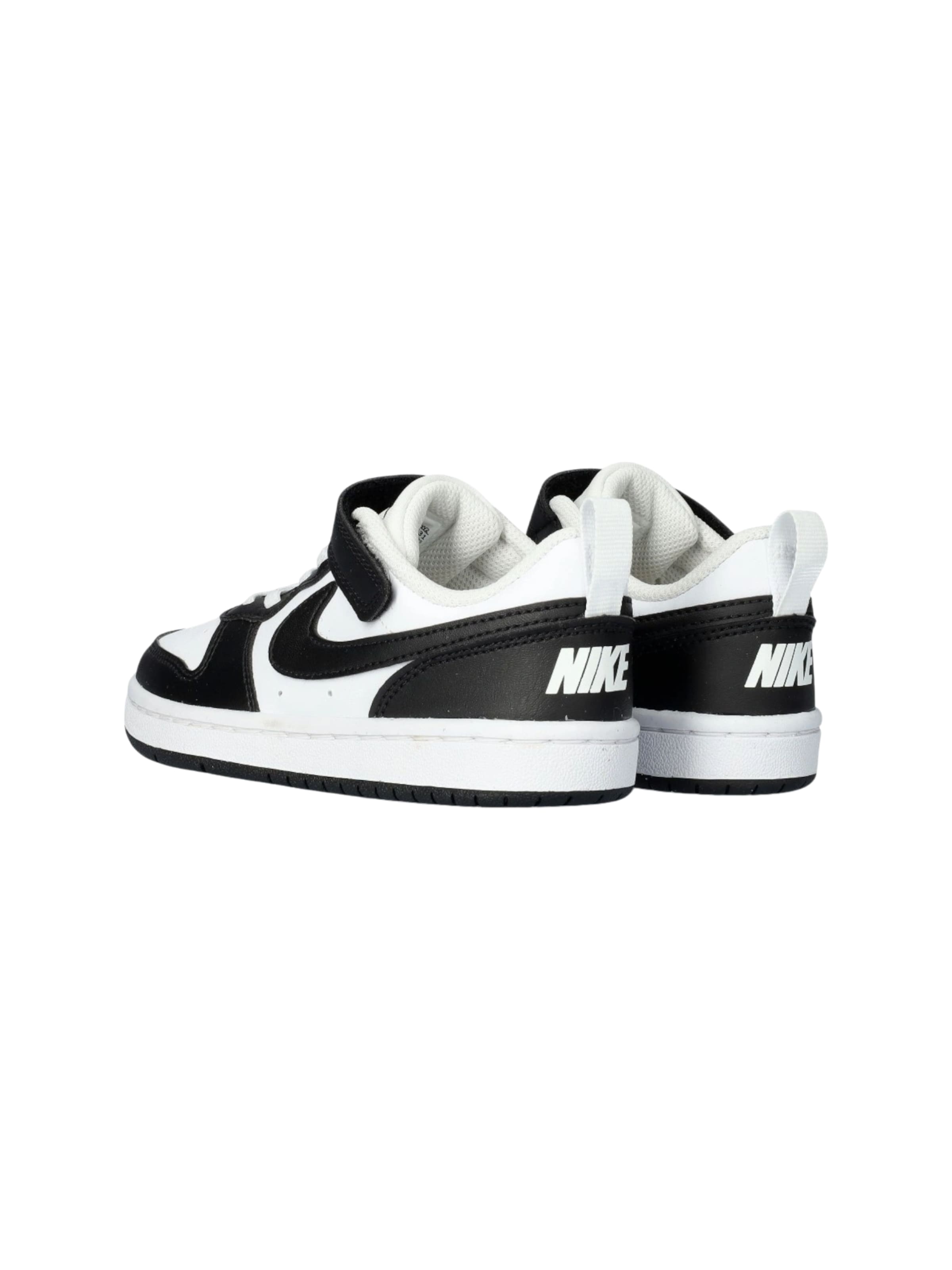 NIKE Sneaker in Schwarz