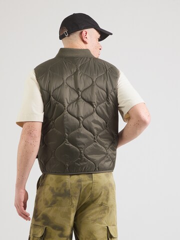 ALPHA INDUSTRIES Γιλέκο 'Q-1' σε πράσινο