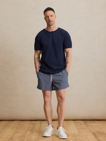 DAN FOX APPAREL Póló 'Caspar' - kék
