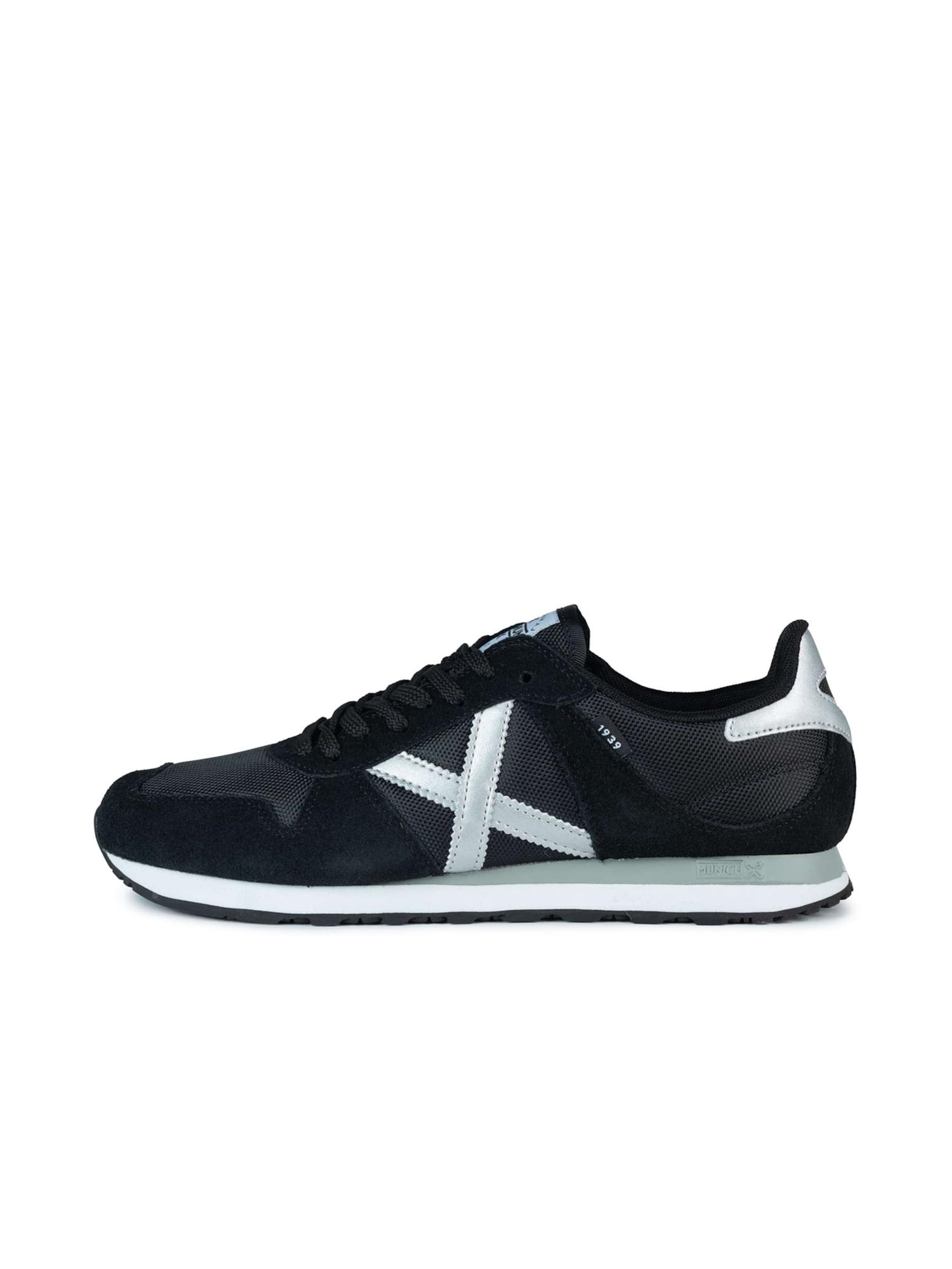 MUNICH Rövid szárú sportcipők 'Massana' - fekete: elől