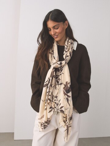 Next Schal in Beige: Vorderseite