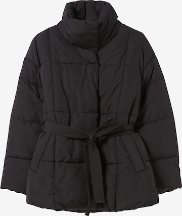 Bershka Jacke in Schwarz: predná strana