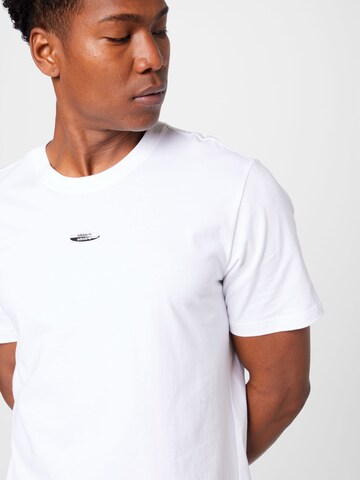 T-Shirt ADIDAS ORIGINALS en blanc