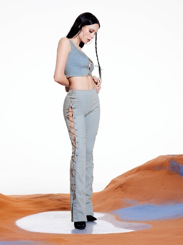 SHYX Flared Jeans 'Nanni' in Blue