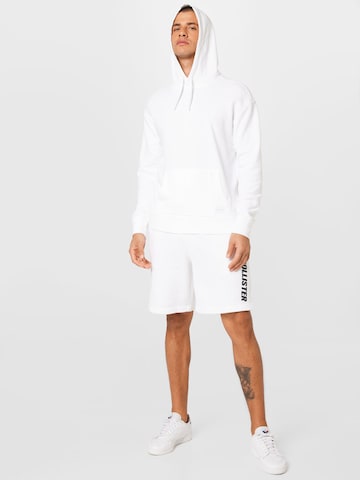 HOLLISTER Sweatshirt 'ELEVATED' in White