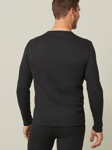 Next Base Layer in Schwarz