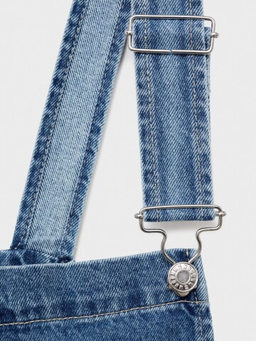 MANGO Regular Hängseljeans 'Carlota' i blå