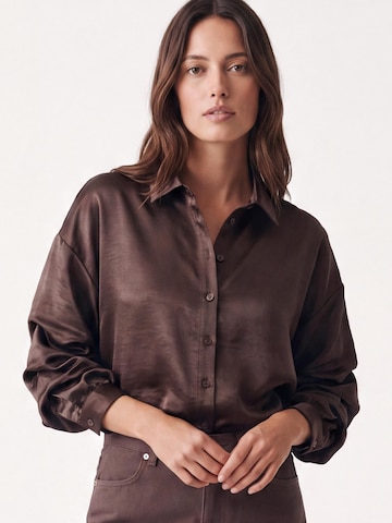 Honnête Atelier Blouse 'Anastasia' in Bruin: voorkant