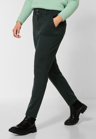 STREET ONE Tapered Broek in Groen: voorkant