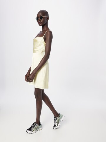 HOLLISTER - Vestido em amarelo