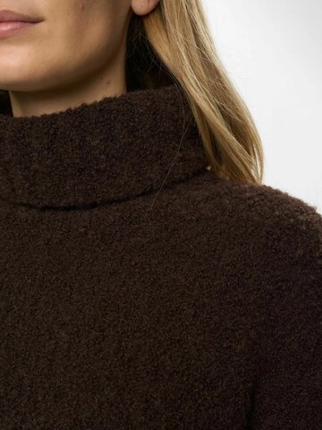 Pull-over 'NUWILLA' NÜMPH en marron