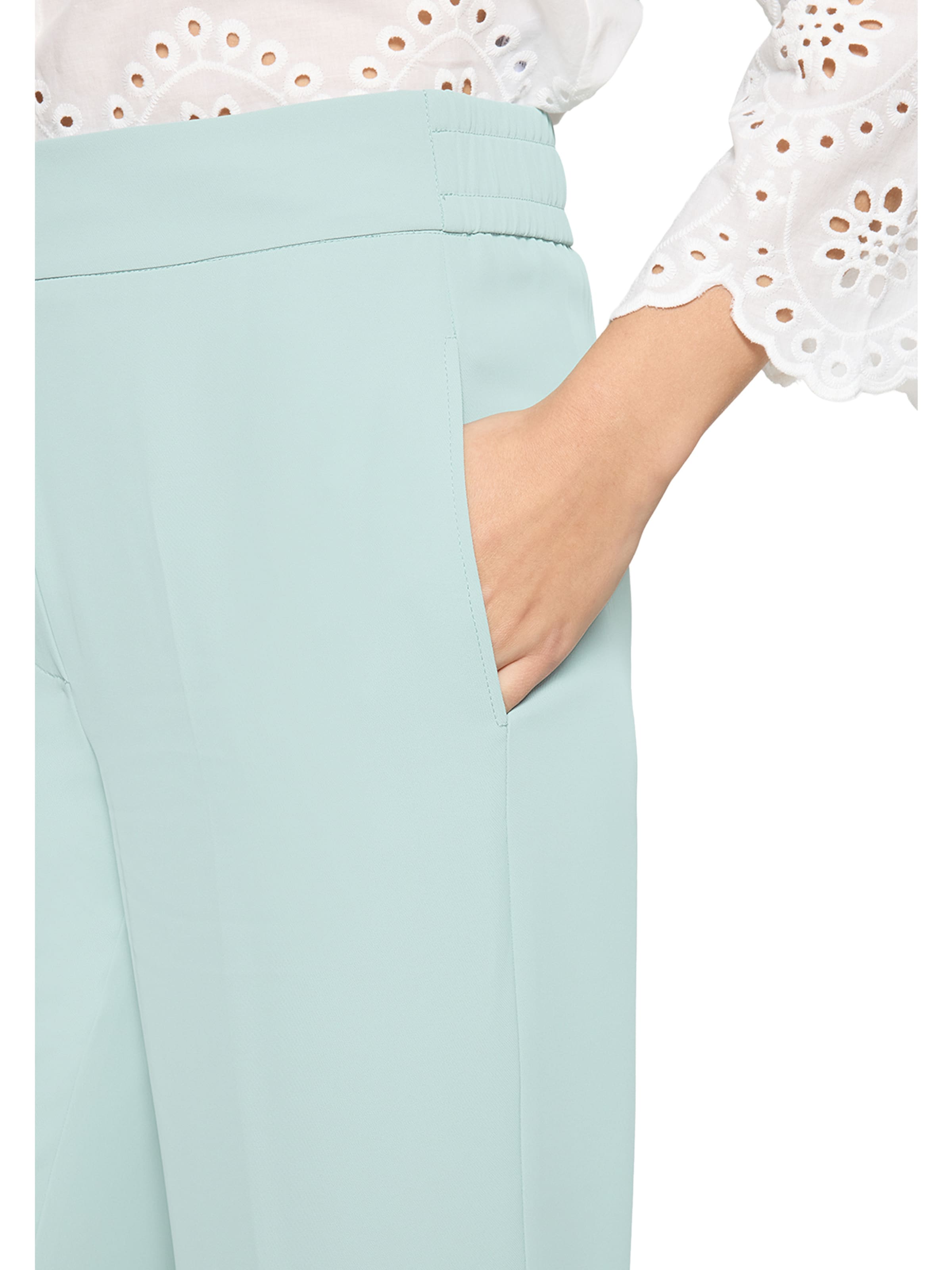 Betty Barclay Loose fit Trousers in Green
