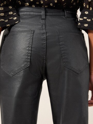 Next - Loosefit Pantalón en negro