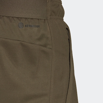 ADIDAS PERFORMANCE Обычный Спортивные штаны 'Essentials' в Зеленый
