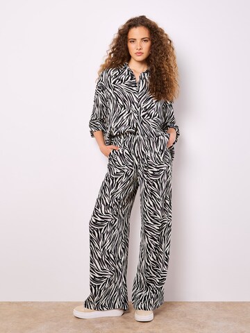 Apricot Zebra Print High-Low Shirt ' ' in Grau