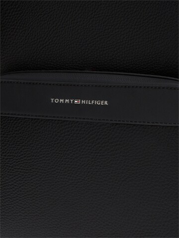TOMMY HILFIGER Batoh 'CENTRAL DOME' - Čierna