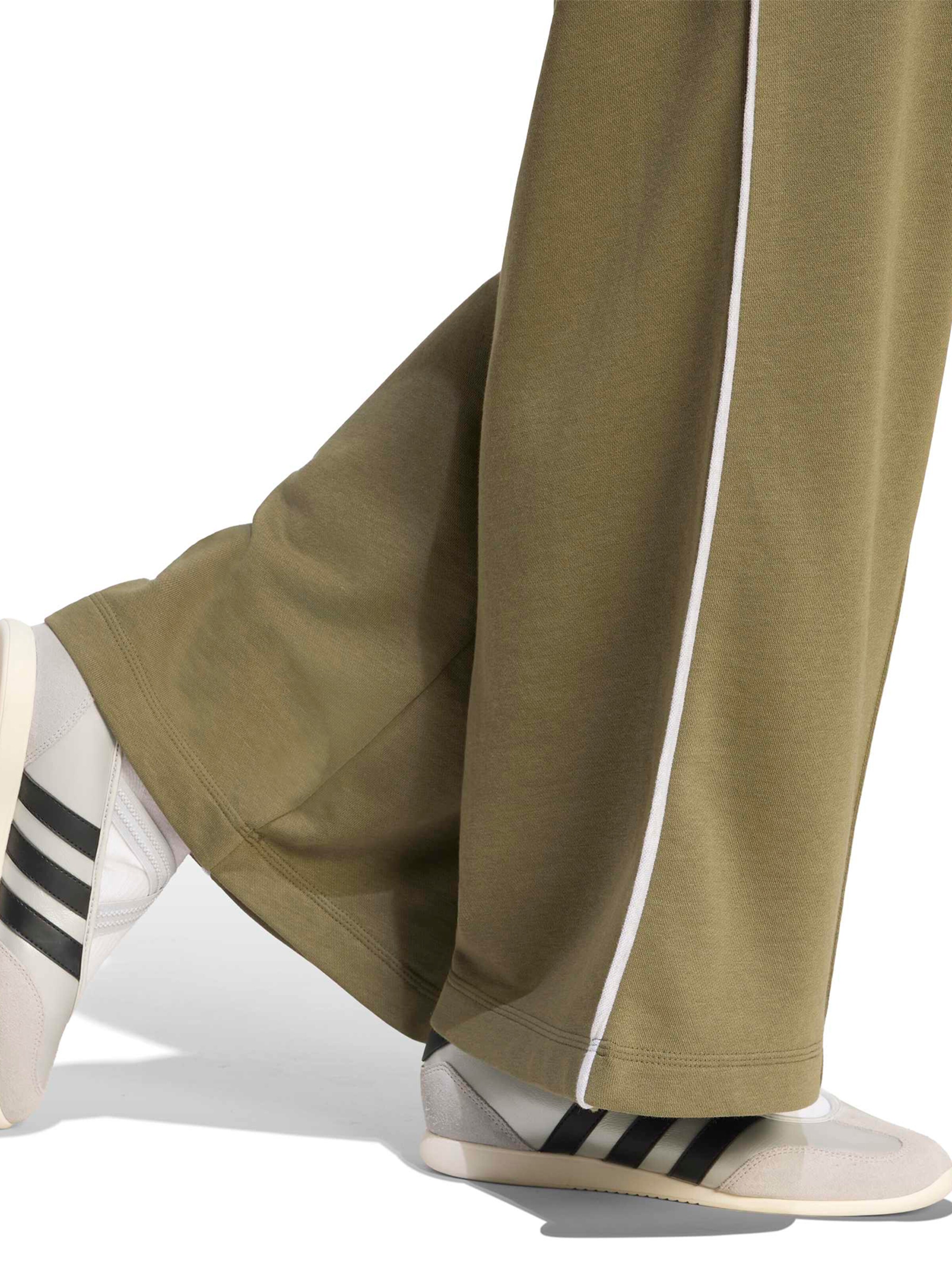 Wide Leg Pantalon de sport 'Seasonal Essentials' ADIDAS SPORTSWEAR en vert