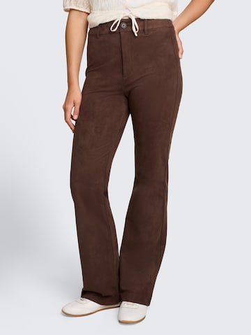 TOM TAILOR DENIM Flared Broek in Bruin: voorkant
