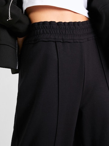 Herrlicher Wide leg Trousers with creases in Black