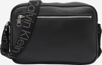 Sac à bandoulière Calvin Klein Jeans en noir : devant