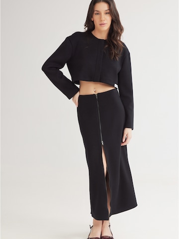 4TAILORS Hame 'Cheeky' värissä musta