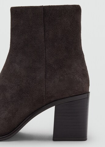 Stivaletto 'RAFAELA' di MANGO in marrone
