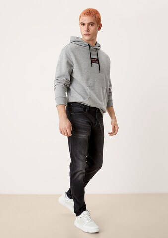 QS Regular Jeans in Schwarz