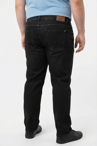 Men Plus Loose fit Jeans in Black