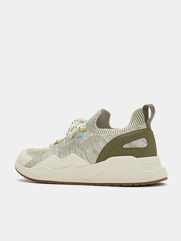 Pull&Bear Sneakers laag in Beige