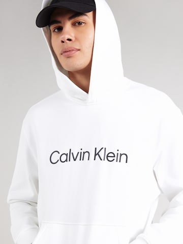 Felpa di Calvin Klein in bianco