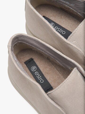 Estro Mocassins in Beige
