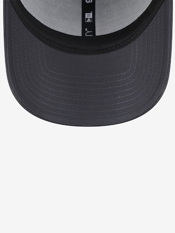 NEW ERA Cap in Grey