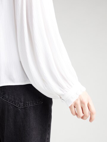 VERO MODA - Blusa 'Jazmyn' en blanco