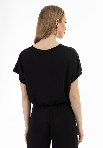 Tricou de la faina pe negru